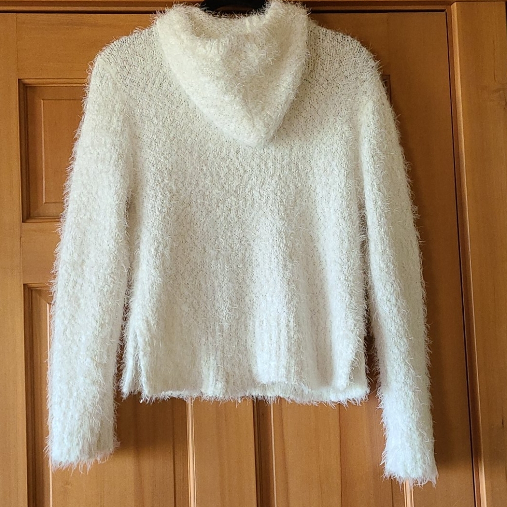 Sweater - Picture 3 of 7